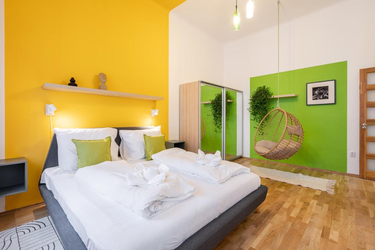 Live Star Apartment Boedapest Buitenkant foto
