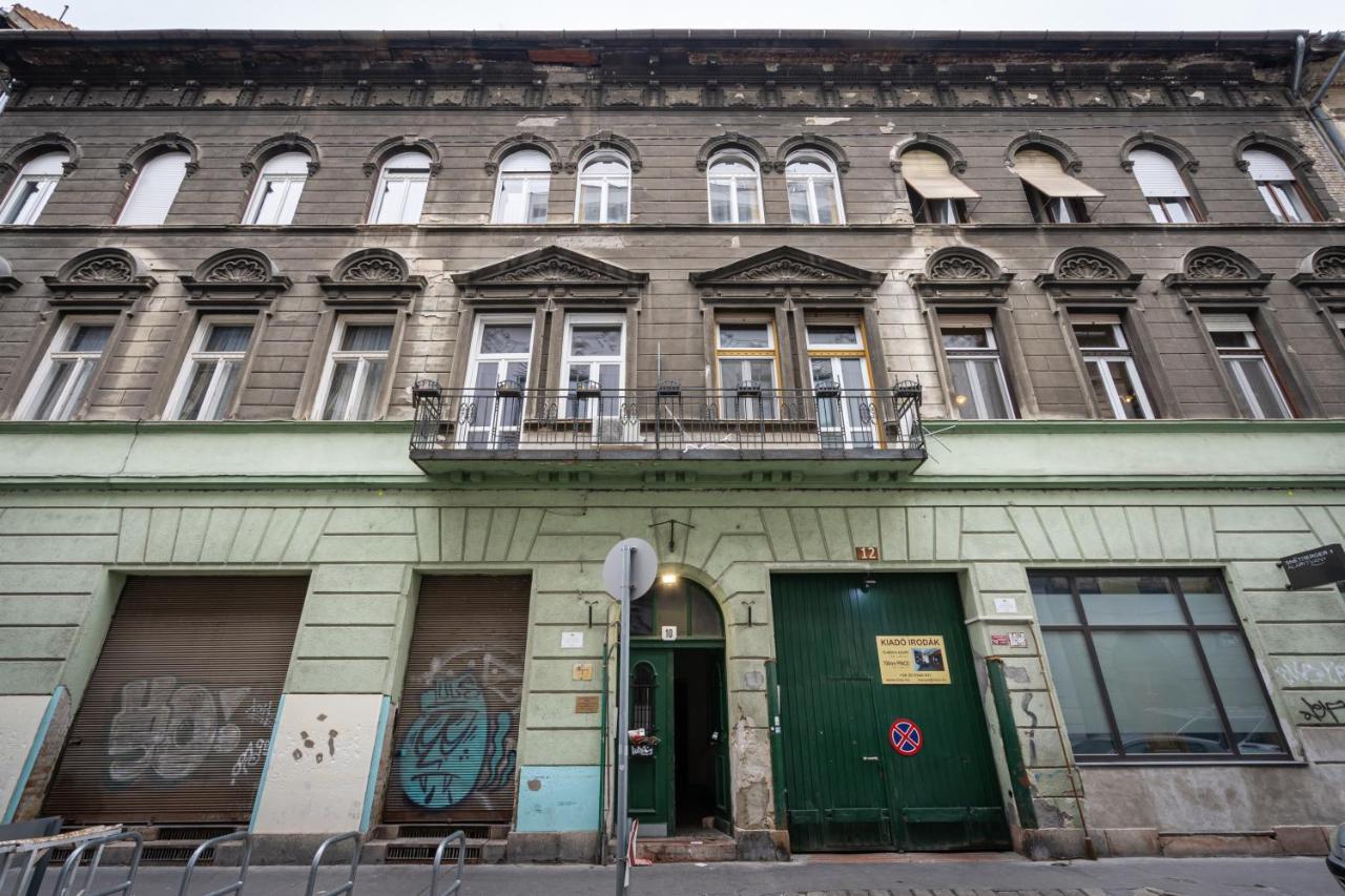 Live Star Apartment Boedapest Buitenkant foto