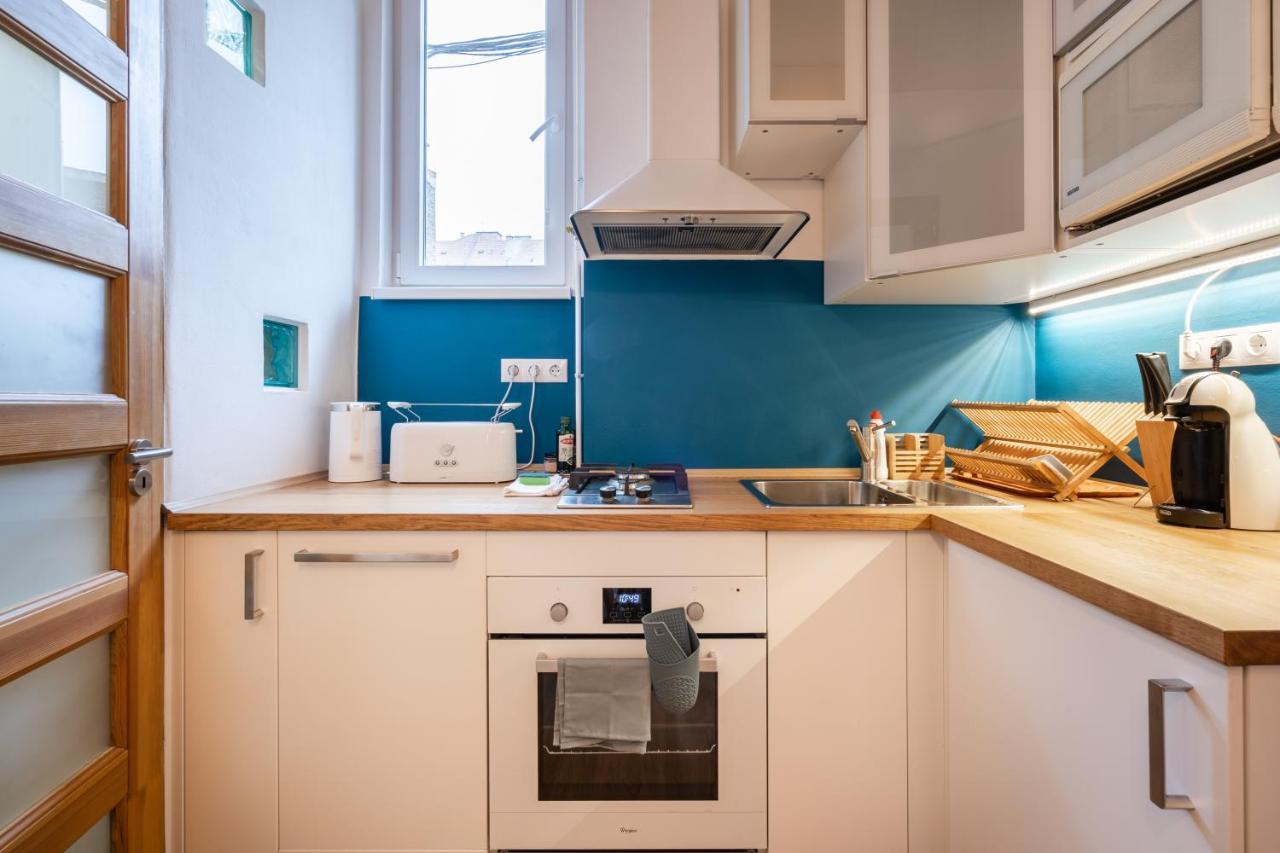 Live Star Apartment Boedapest Buitenkant foto